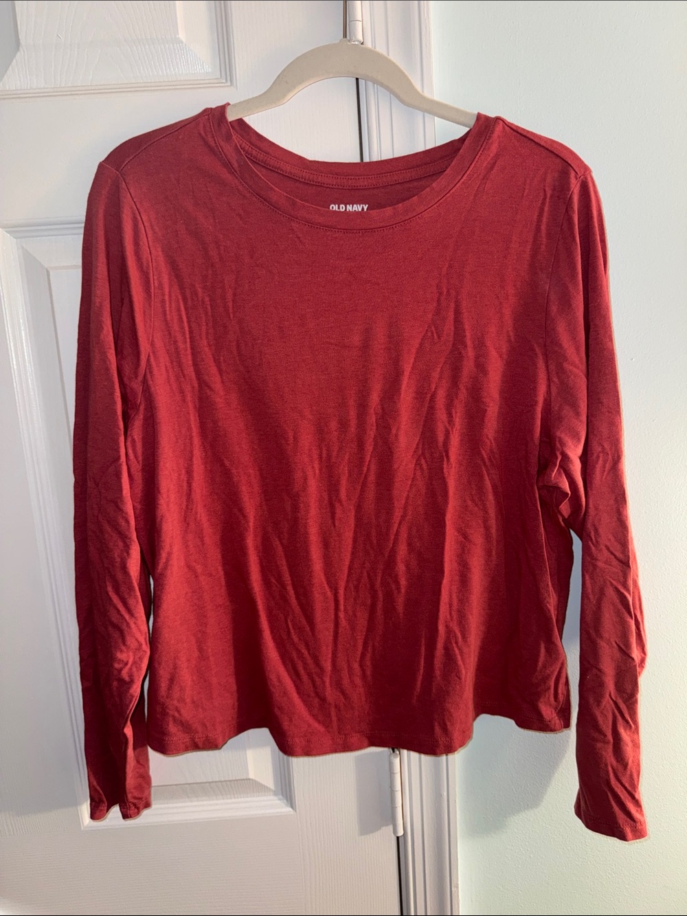 Old Navy Long-Sleeve Crewneck Top in Deep Red